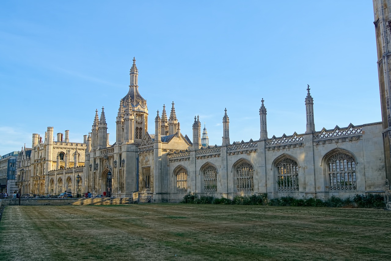 英国特别古老的大学前十排行榜2025近期排名前十名分析