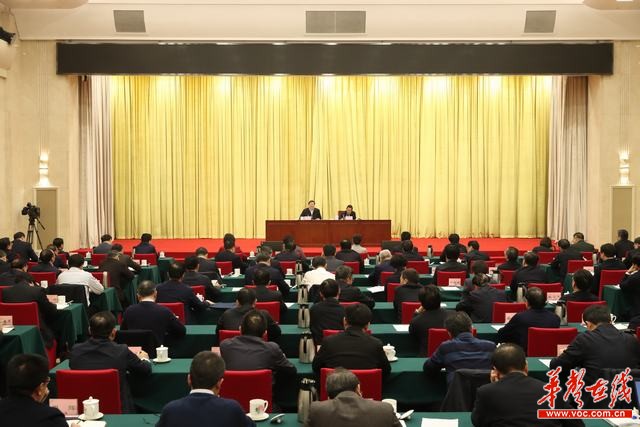 万州召开卷烟打假工作表彰会 强调构建综合打假体系